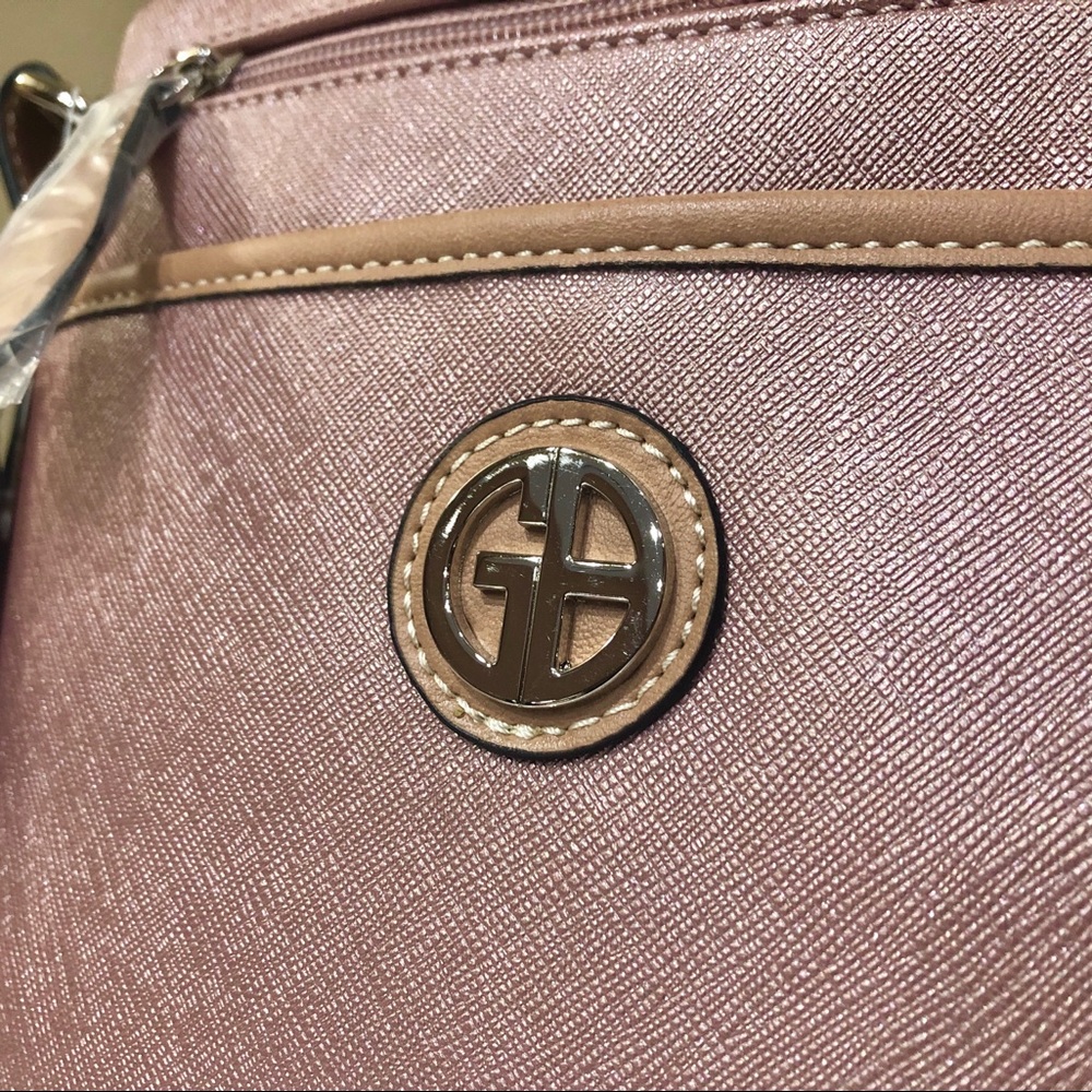 New Giani Bernini Crossbody Bag (Store Return) - Picture 4 of 10